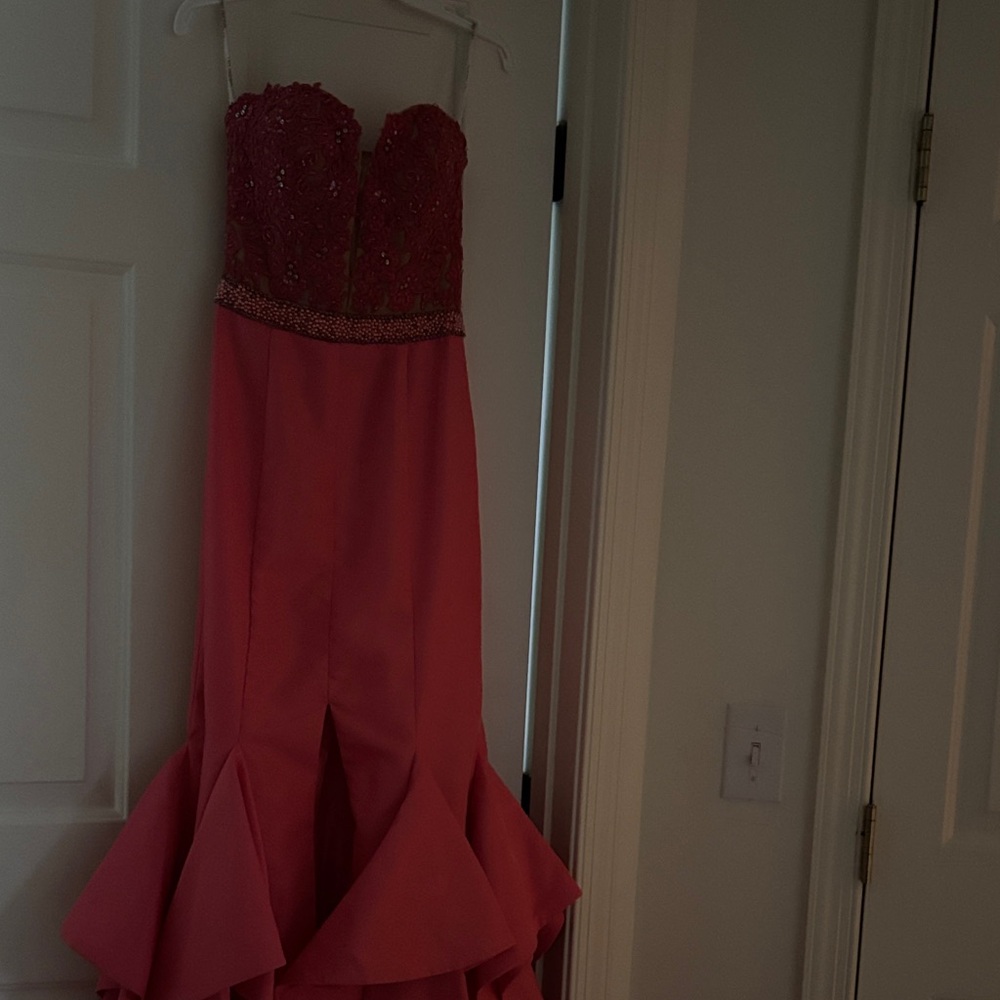 Sherri Hill Elegant pink Strapless Dress mermaid style